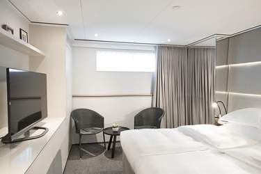 Emerald Waterways Star-Ships Accommodation Stateroom.jpg